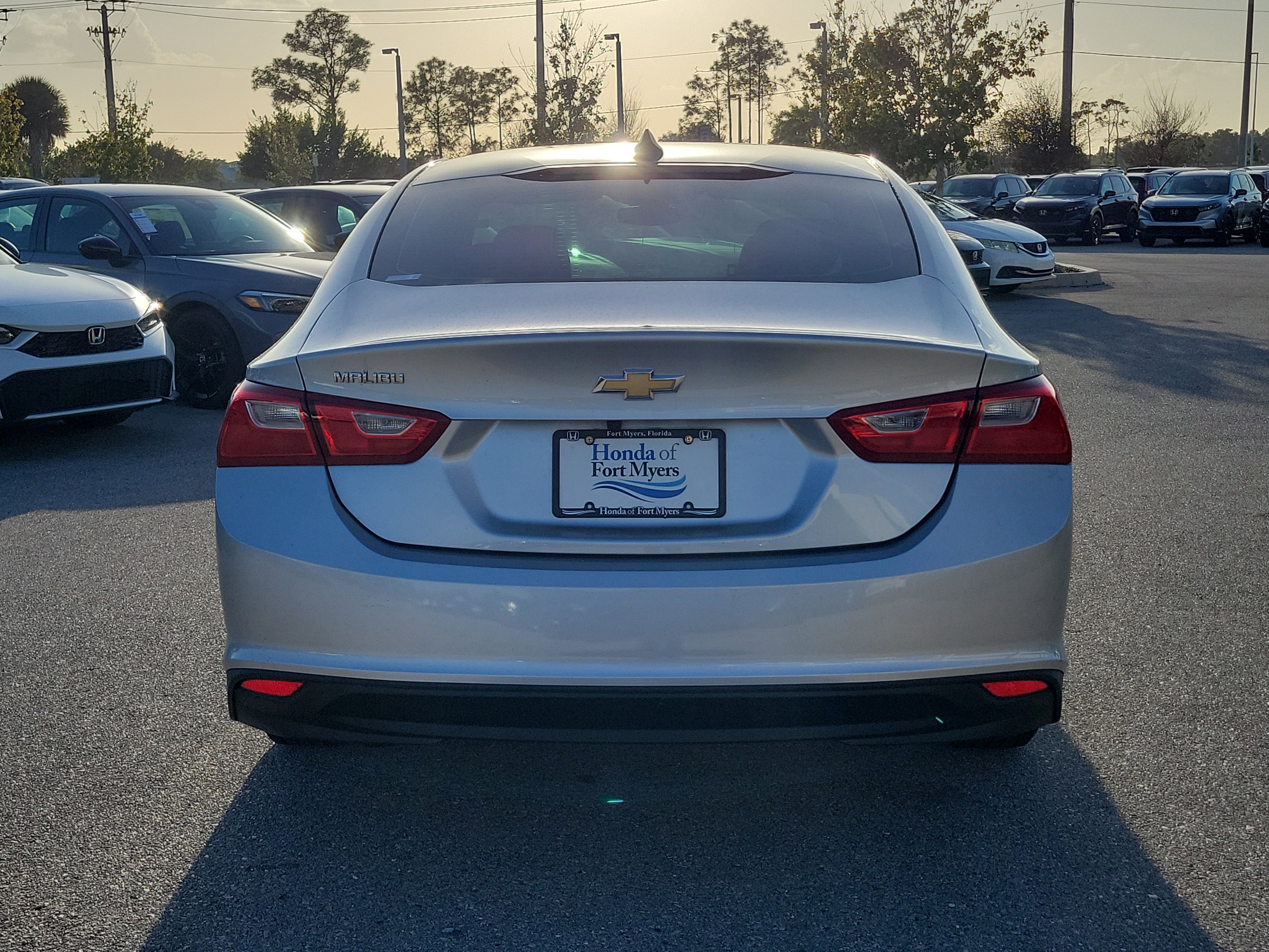 Used 2022 Chevrolet Malibu LS image 4