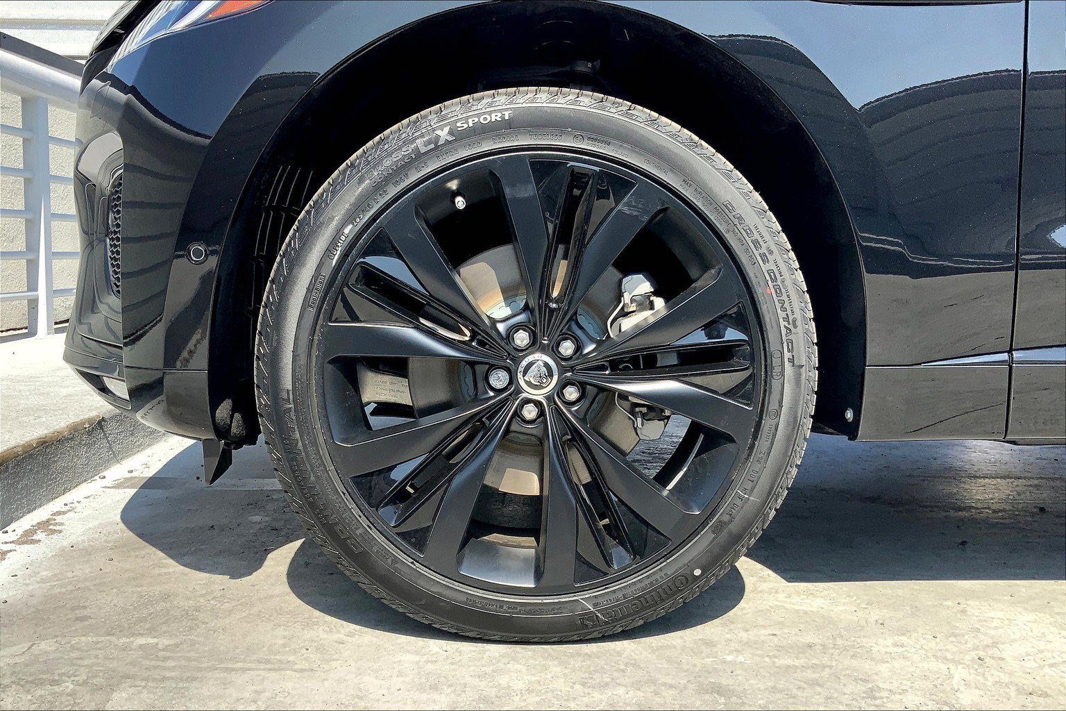 New 2026 Jaguar F-PACE R-Dynamic S image 9