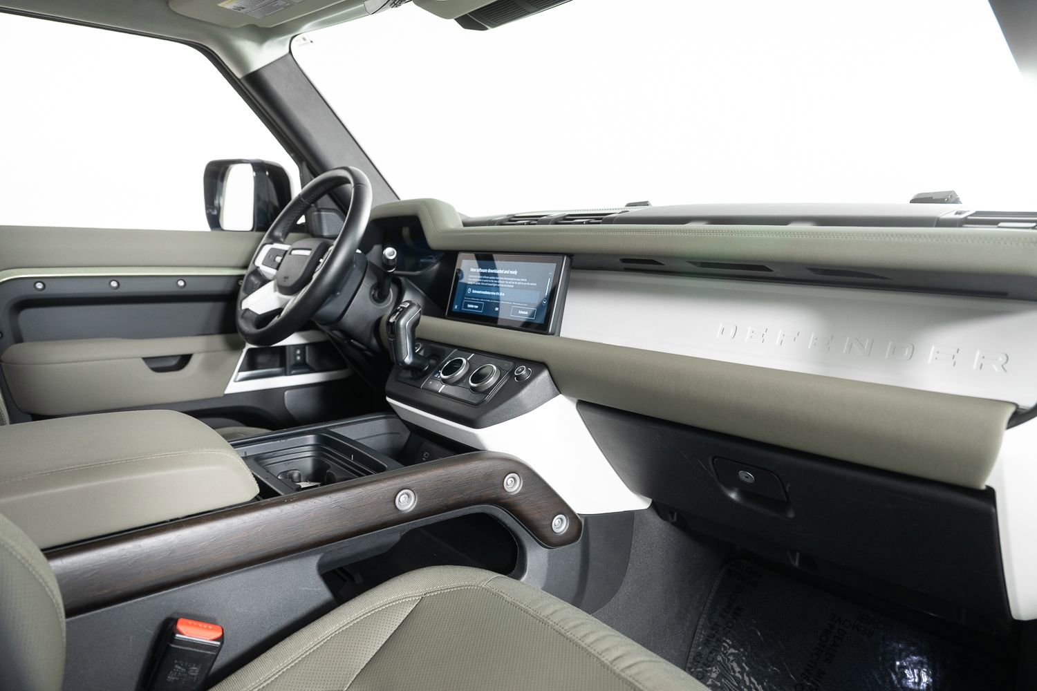 Used 2020 Land Rover Defender 110 S AWD/4WD image 25