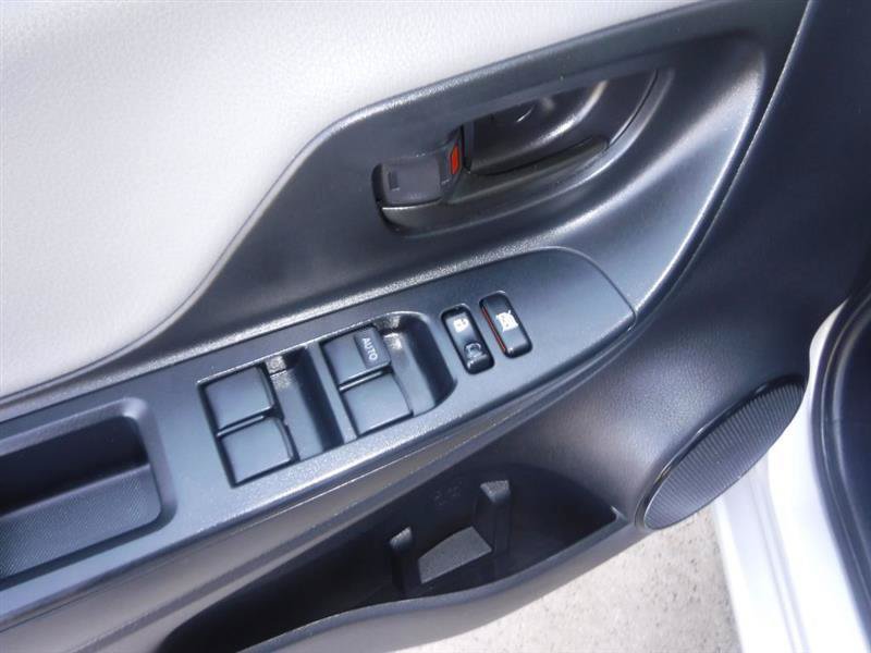 Used 2015 Toyota Yaris L FWD image 39