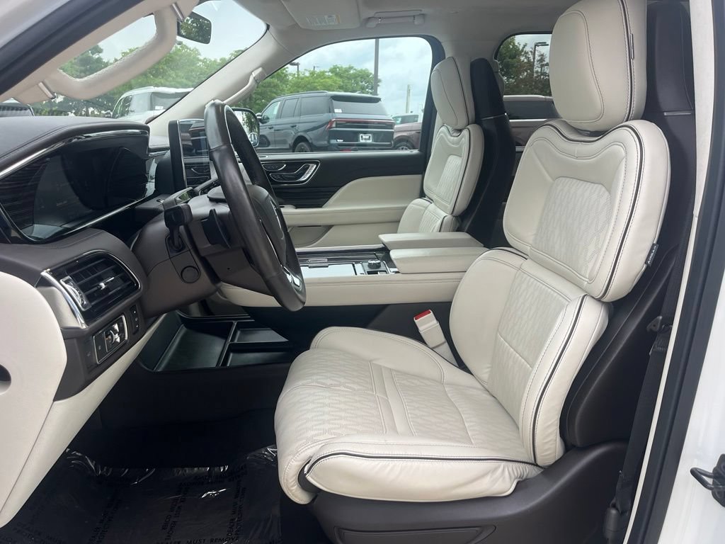 Used 2022 Lincoln Navigator L Black Label AWD/4WD image 27