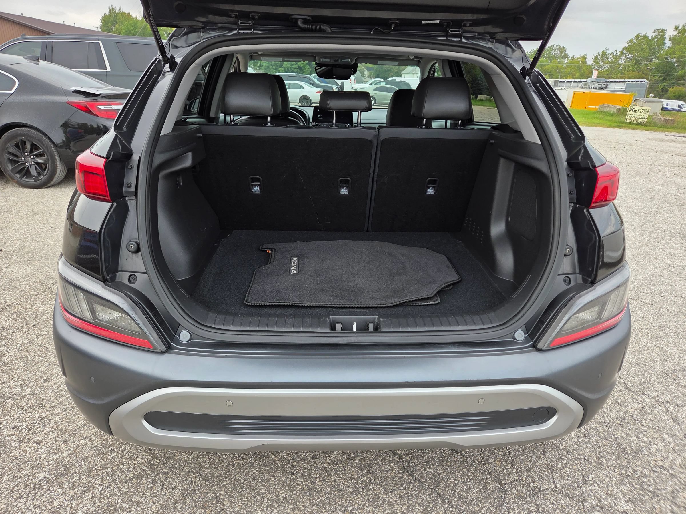 Used 2022 Hyundai Kona Limited FWD image 21