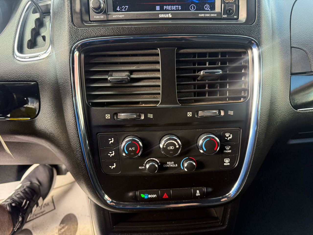 Used 2019 Dodge Grand Caravan SE image 22