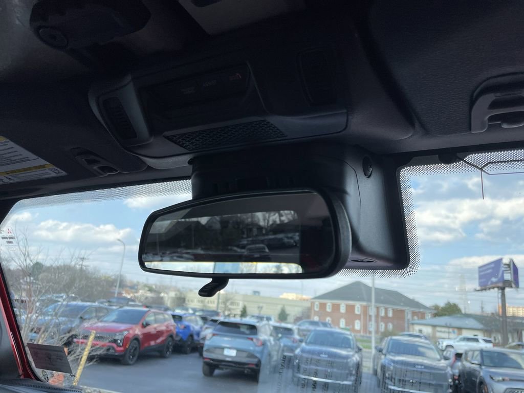 Used 2025 Jeep Wrangler Unlimited Rubicon image 27