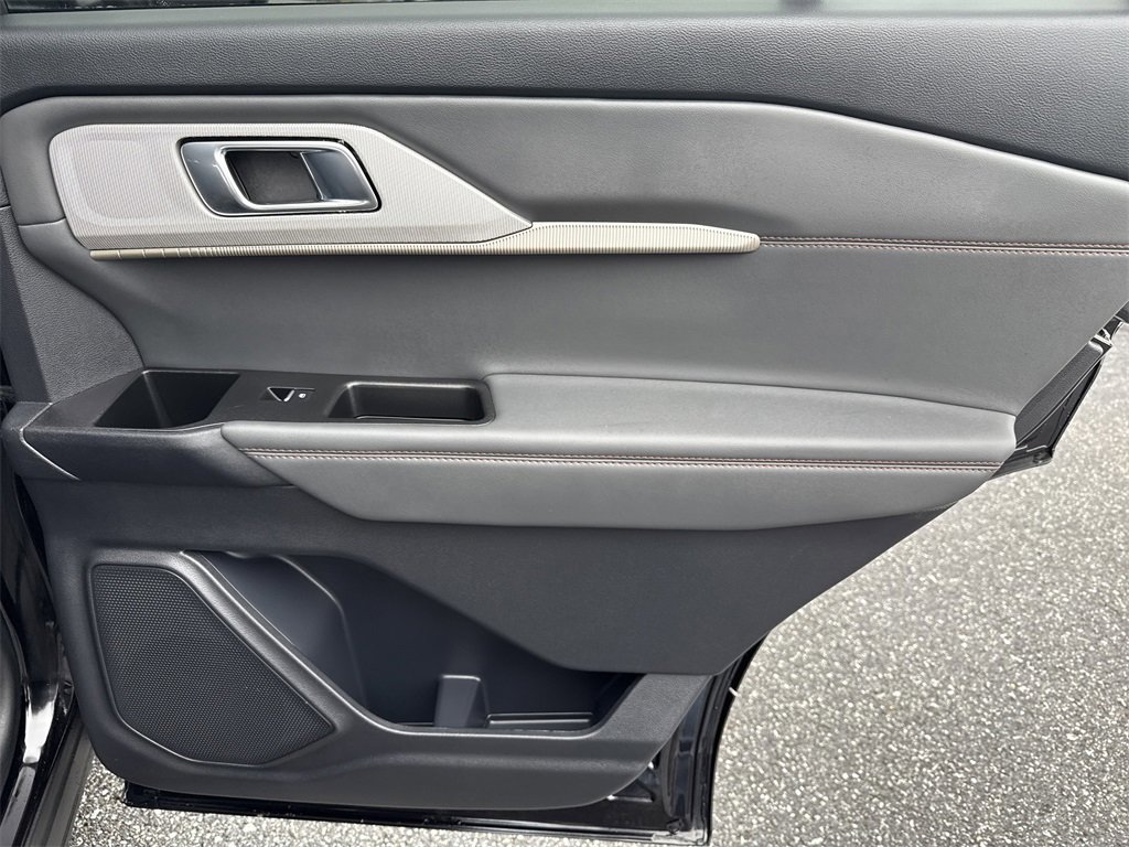 Used 2025 Ford Explorer Active image 16