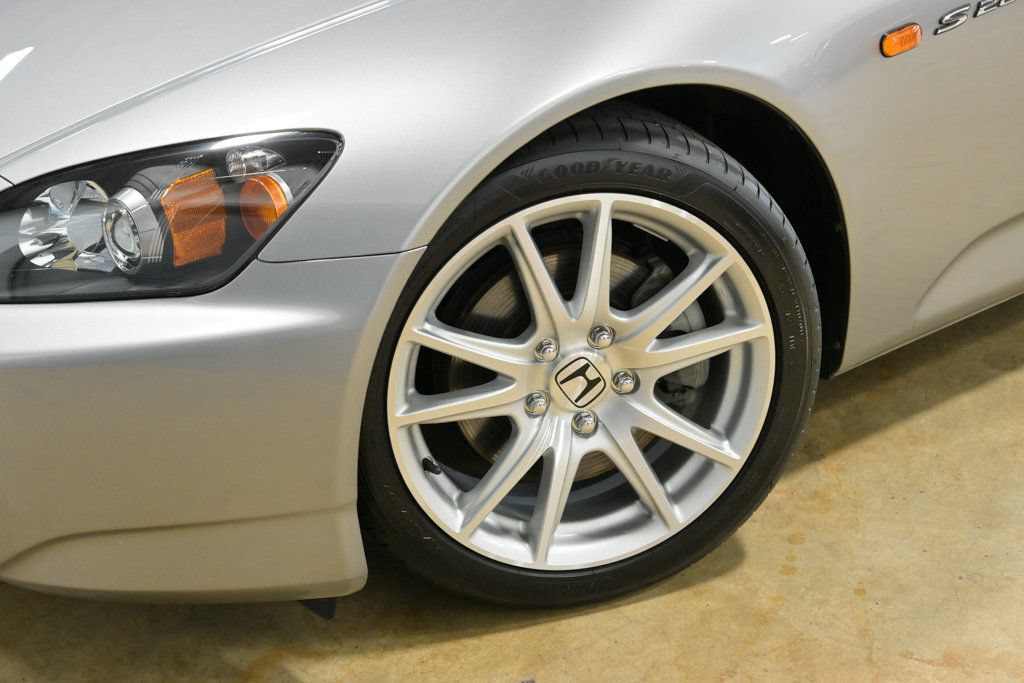 Used 2005 Honda S2000 image 4