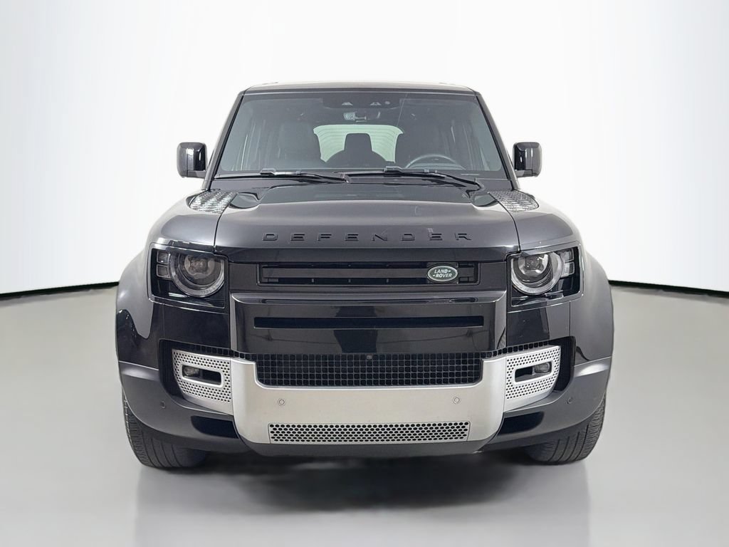Certified 2023 Land Rover Defender 130 SE AWD/4WD image 2