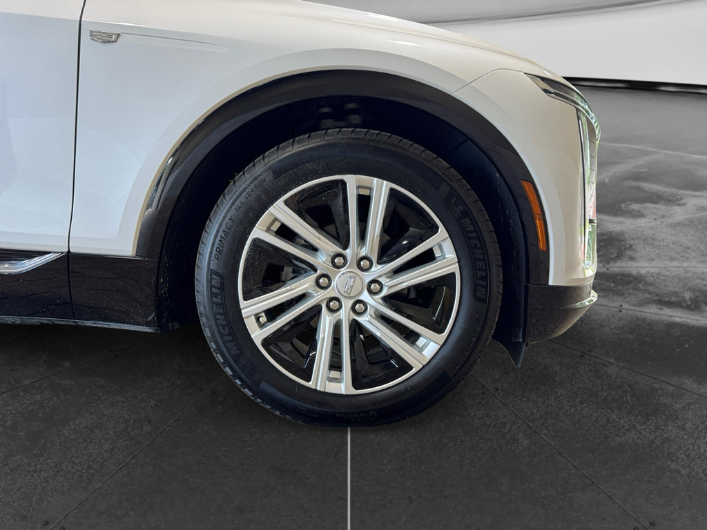 Used 2024 Cadillac Lyriq Tech AWD/4WD image 34