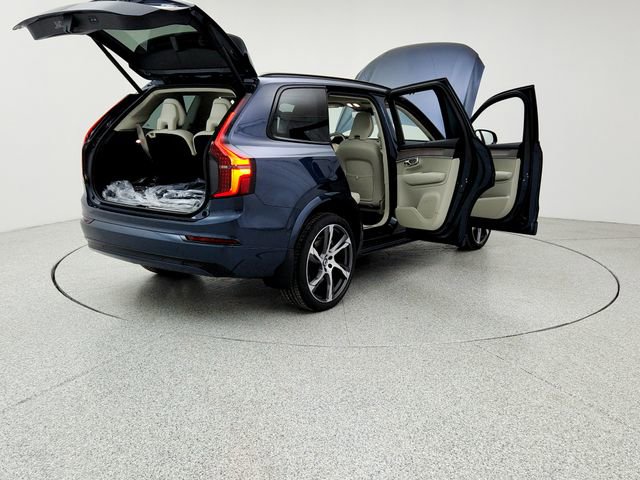 New 2026 Volvo XC90 B6 Ultra w/ Protection Package image 11