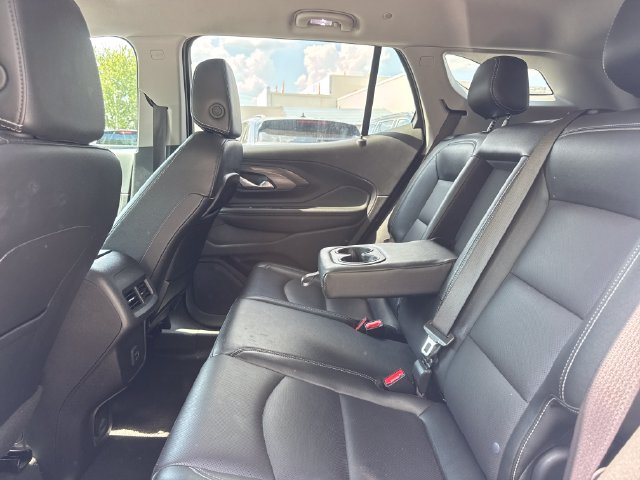 Used 2024 GMC Terrain SLT AWD/4WD image 11