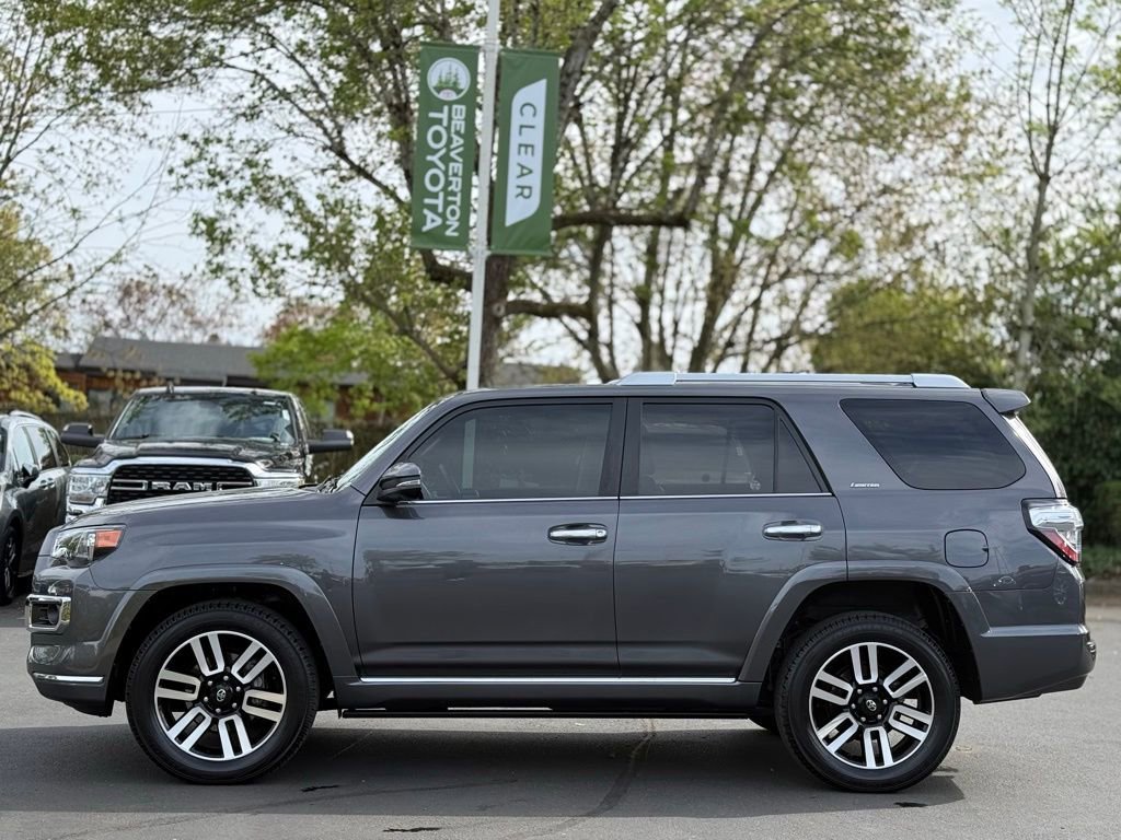 Used 2022 Toyota 4Runner Limited AWD/4WD image 2