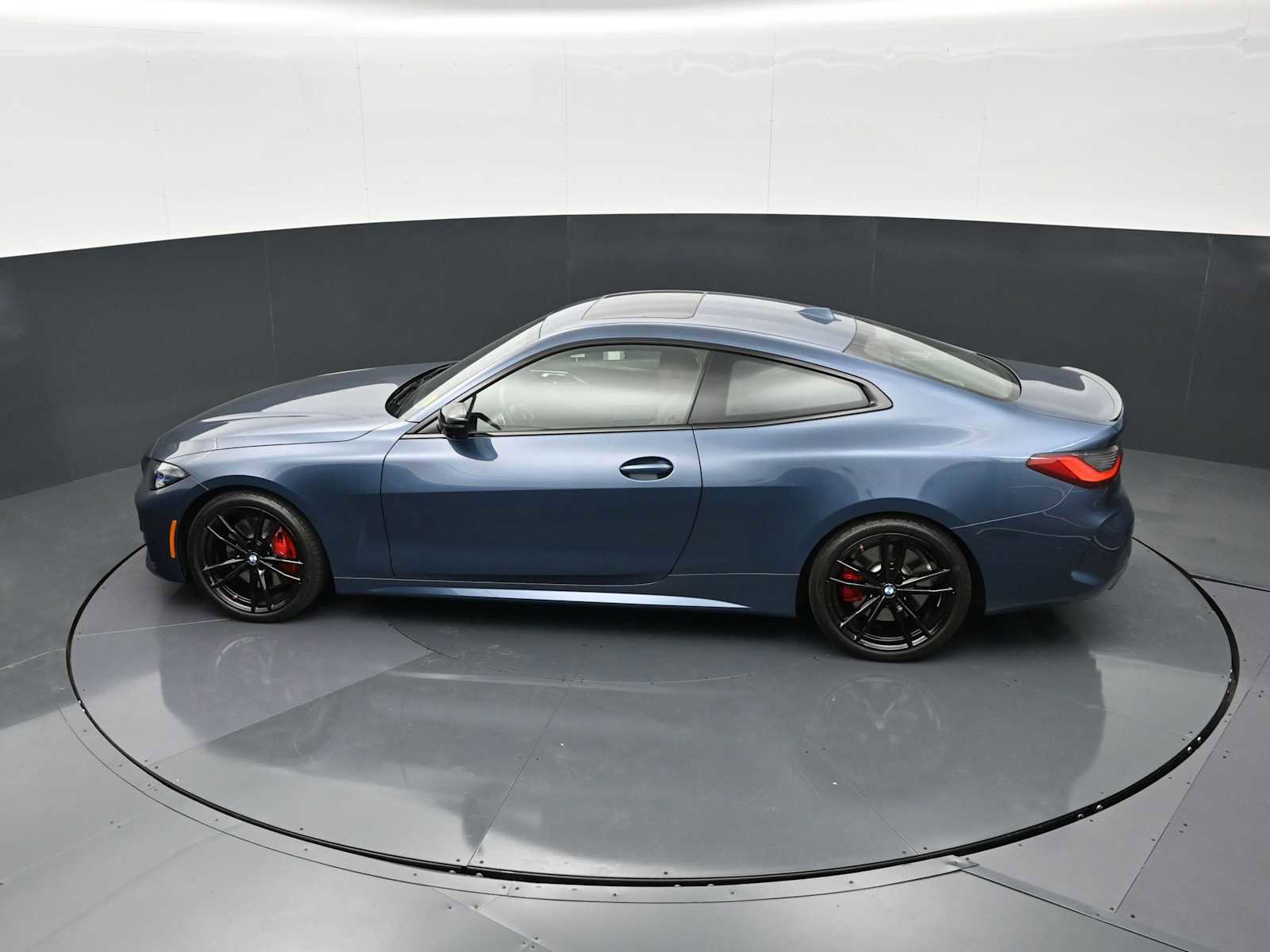 Used 2024 BMW 430i Coupe w/ M Sport Package RWD image 24