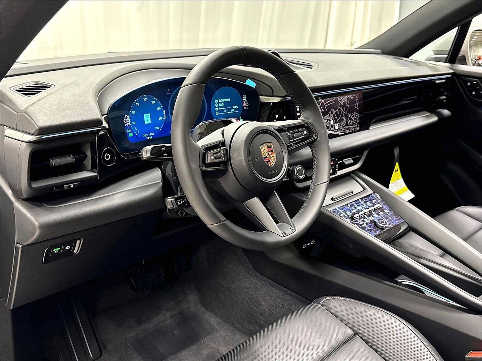 New 2026 Porsche Macan 4 Electric AWD/4WD image 4
