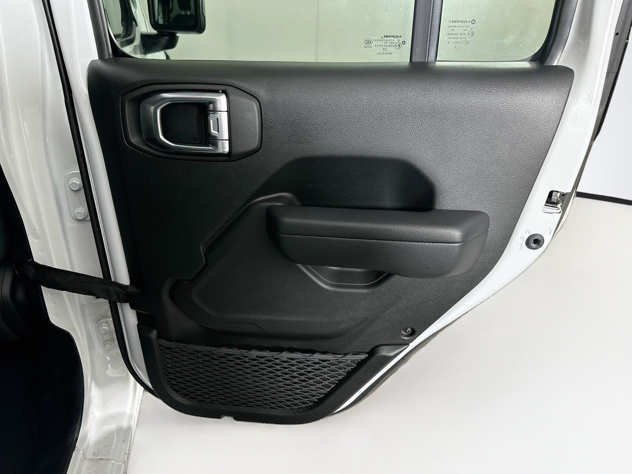 Used 2024 Jeep Wrangler Unlimited AWD/4WD image 27