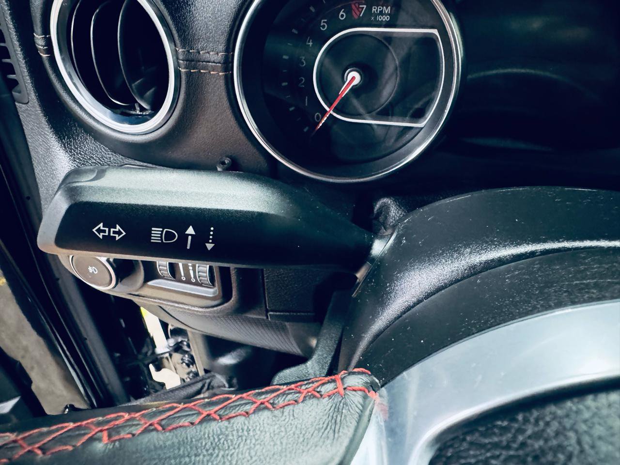 Used 2019 Jeep Wrangler Rubicon AWD/4WD image 39