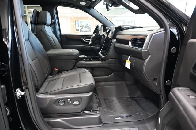 New 2026 GMC Yukon XL Denali w/ Denali Reserve Package AWD/4WD image 12