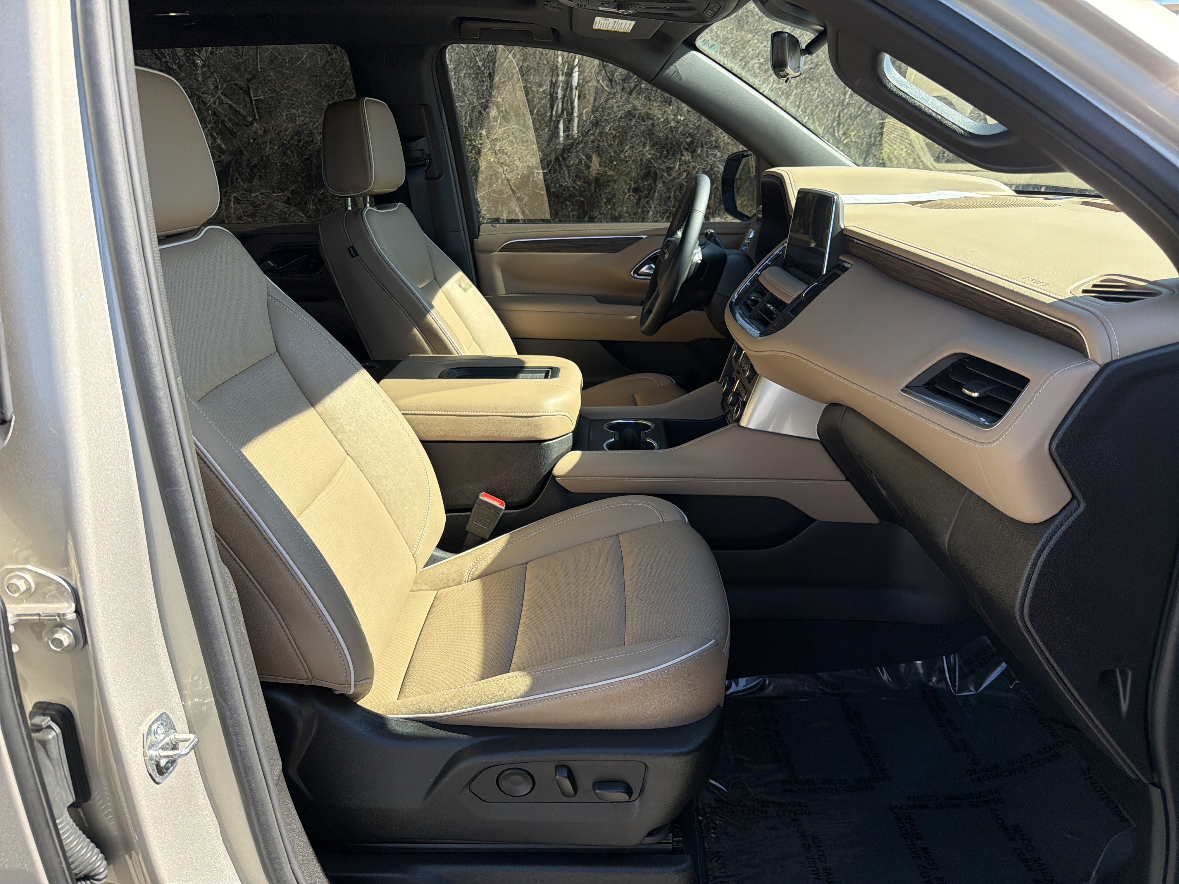 Used 2024 Chevrolet Tahoe Premier w/ Premium Package 2 image 15