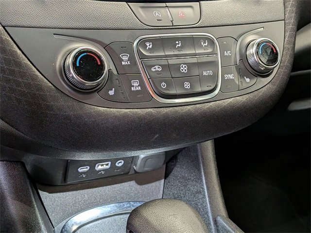 Used 2024 Chevrolet Malibu LT image 21