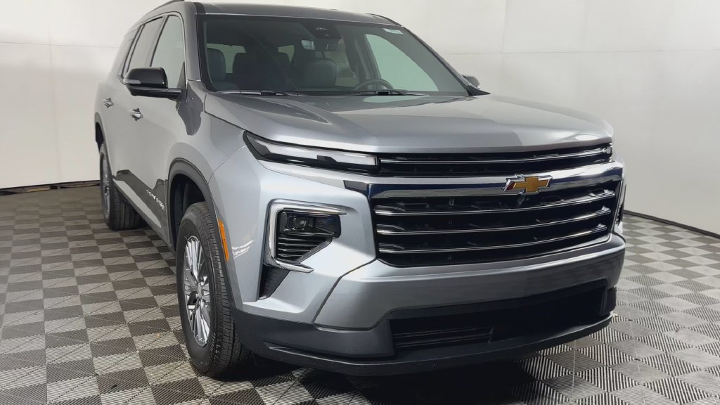 New 2027 Chevrolet Traverse LT w/ Driver Confidence Package AWD/4WD image 3