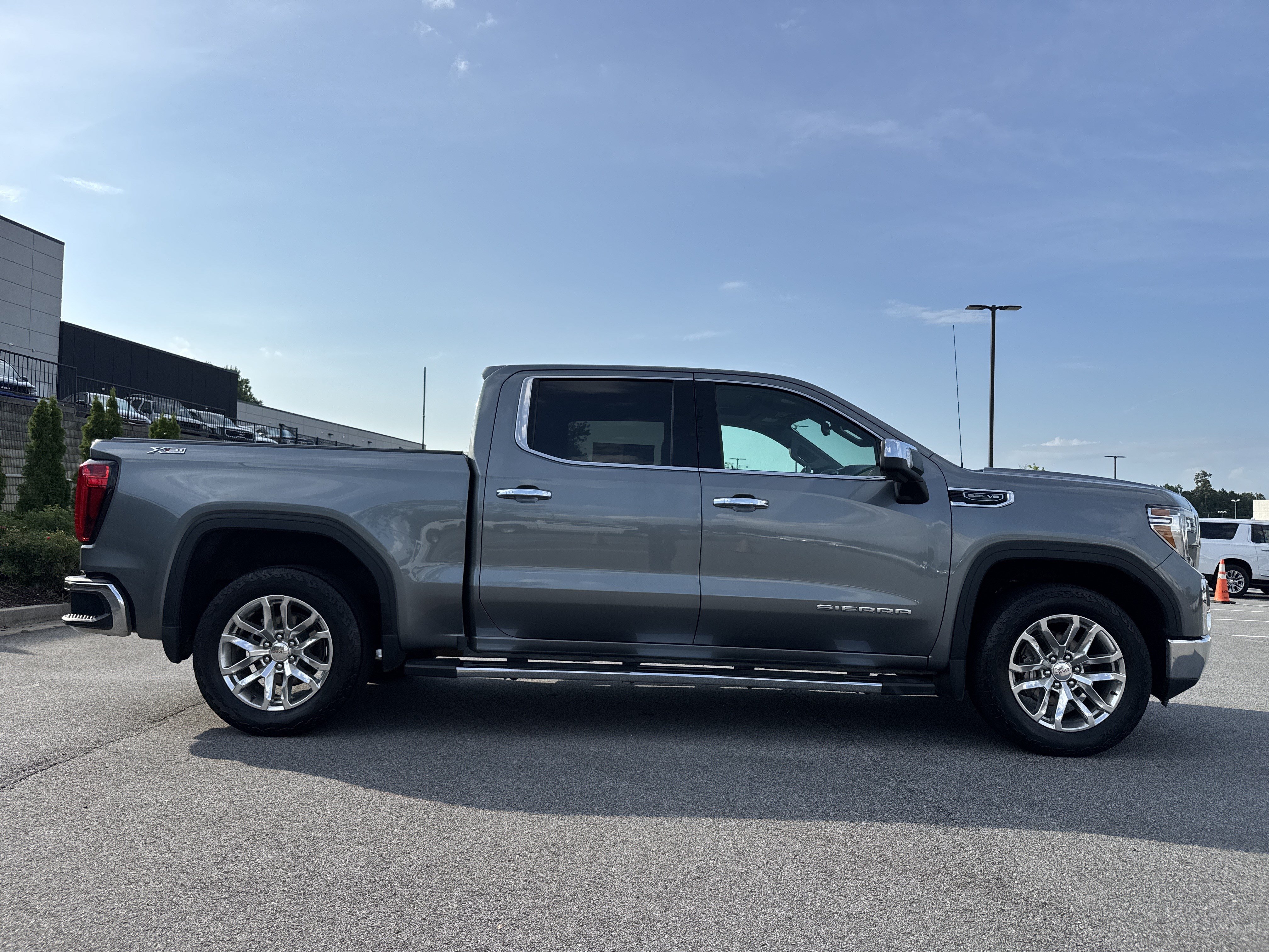 Used 2021 GMC Sierra 1500 SLT w/ SLT Premium Plus Package AWD/4WD image 11