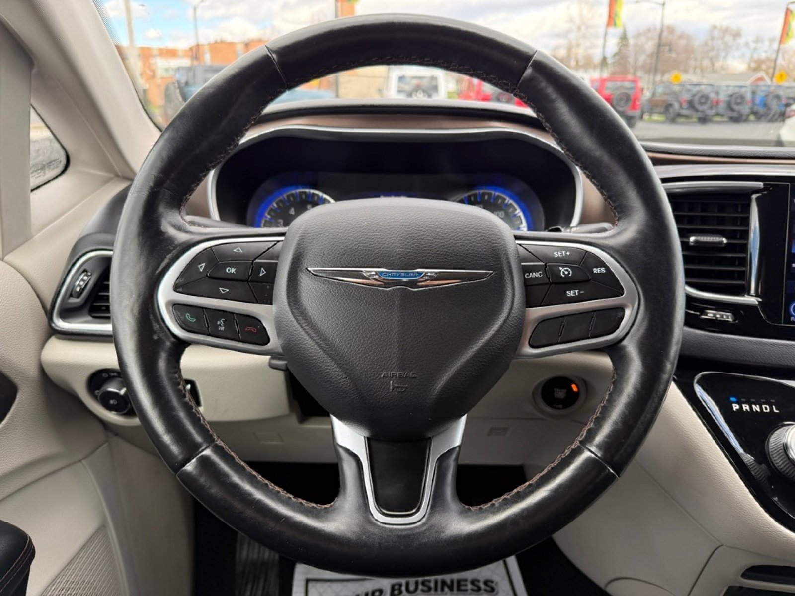 Used 2017 Chrysler Pacifica Touring-L Plus image 20