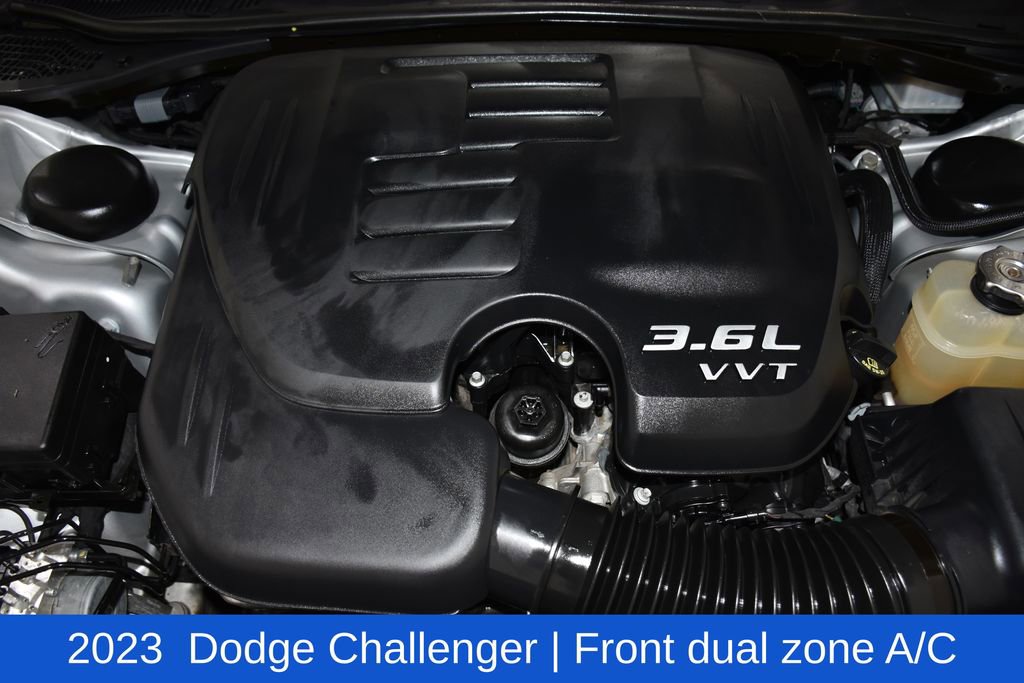 Used 2023 Dodge Challenger SXT image 7