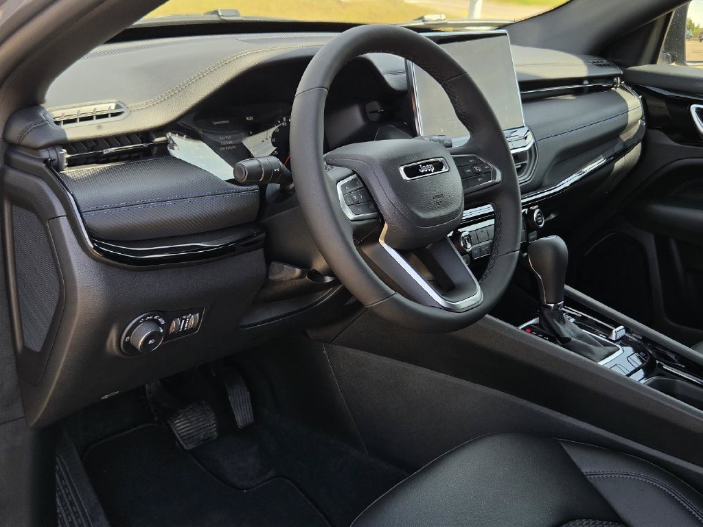 New 2026 Jeep Compass Latitude AWD/4WD image 23