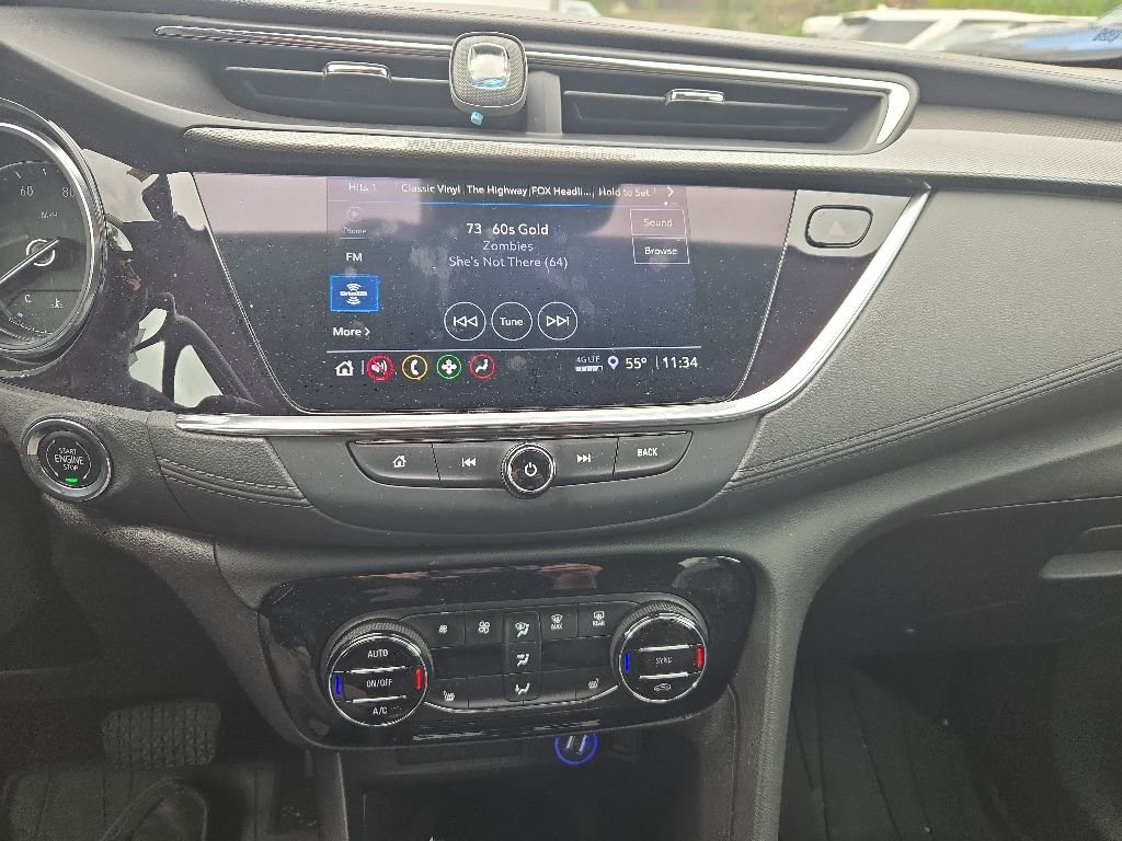 Used 2022 Buick Encore GX Essence w/ Experience Buick Package AWD/4WD image 35