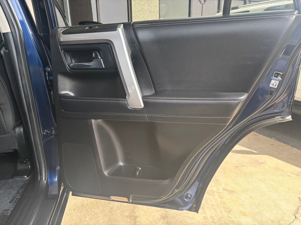 Used 2019 Toyota 4Runner SR5 Premium AWD/4WD image 33