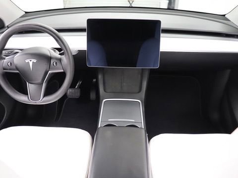 Used 2024 Tesla Model Y Long Range RWD image 18