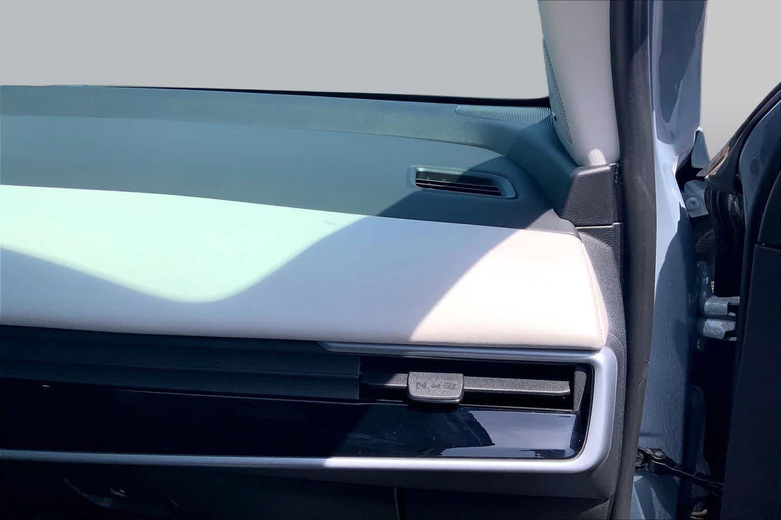 Used 2024 Honda Prologue Touring image 18