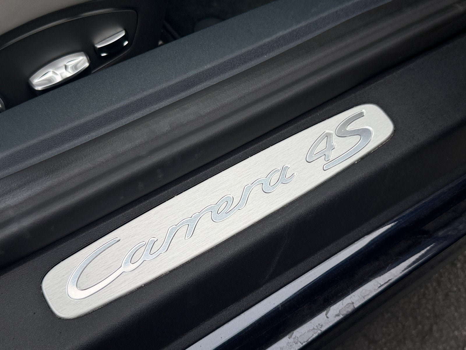 Certified 2019 Porsche 911 Carrera 4S AWD/4WD image 29