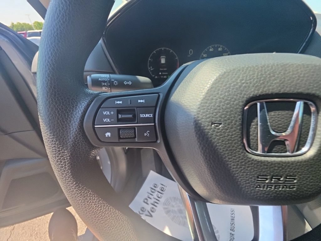Used 2025 Honda CR-V LX image 16