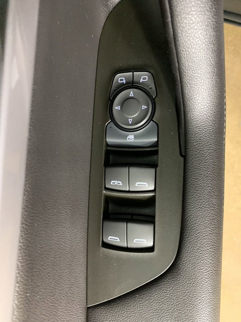 Used 2025 Chevrolet Blazer LT image 17