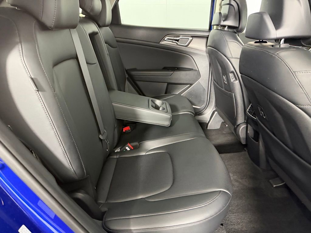 Used 2024 Kia Sportage EX image 30
