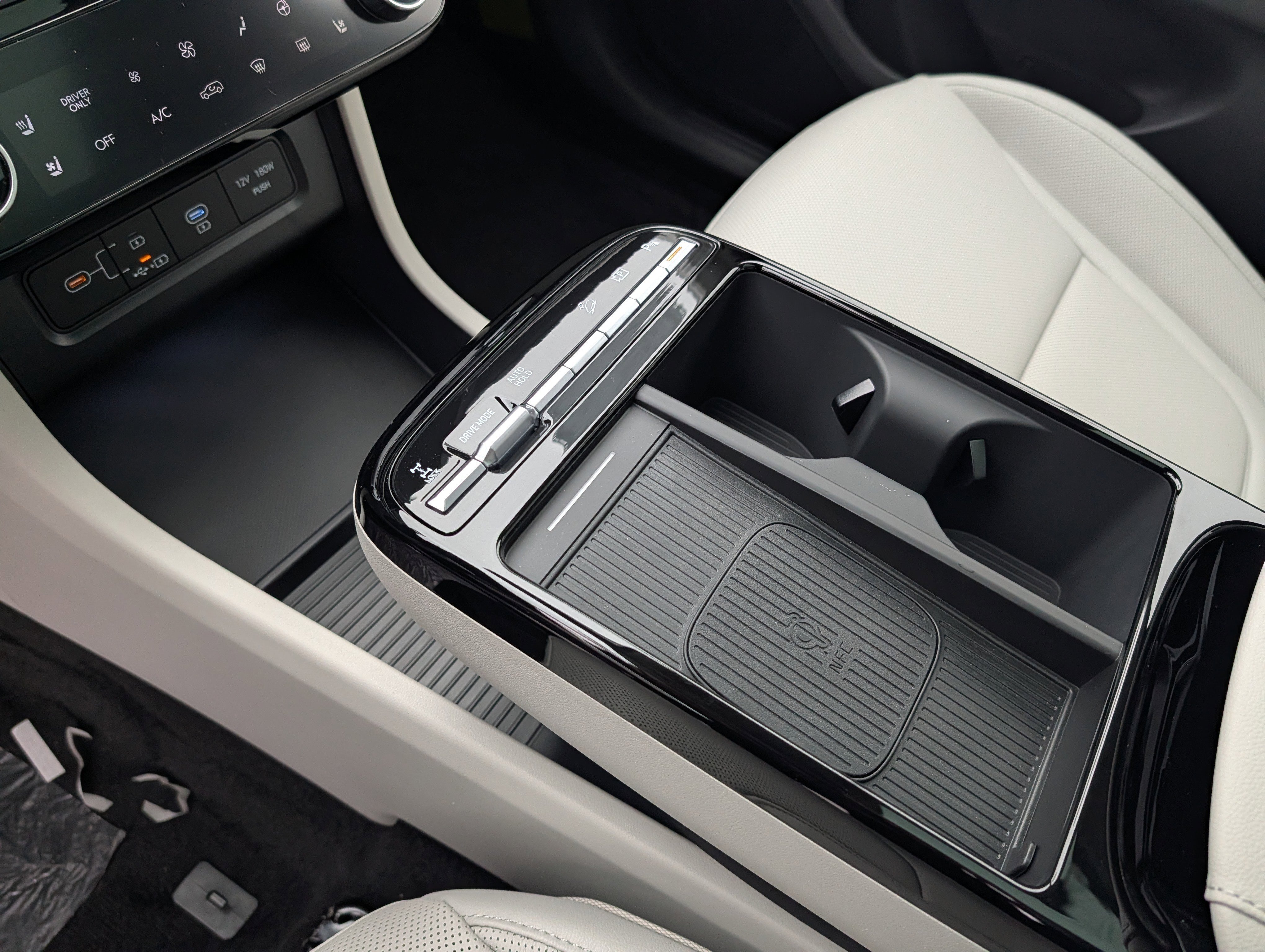 New 2026 Hyundai Tucson Limited image 33