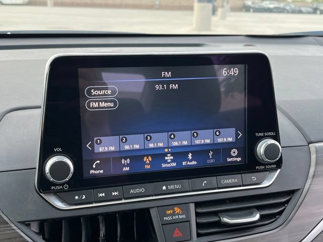 Used 2025 Nissan Altima 2.5 SV FWD image 19