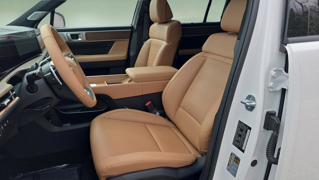 New 2026 Hyundai Santa Fe Limited AWD/4WD image 14
