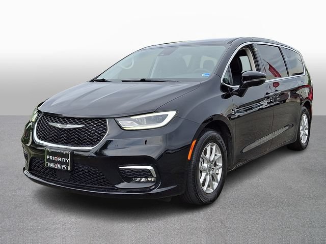 Used 2024 Chrysler Pacifica Touring-L FWD image 1