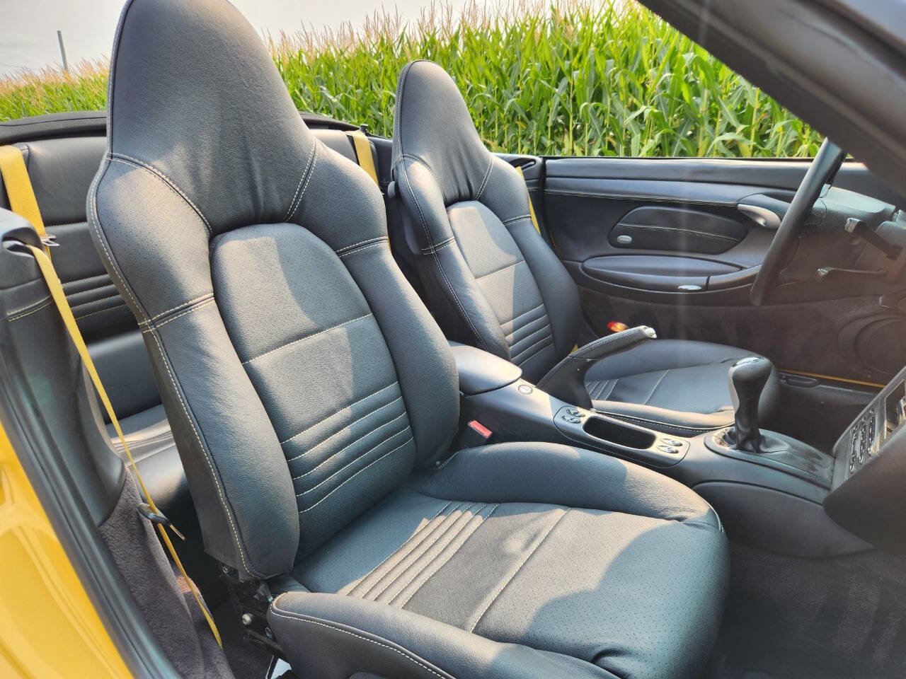 Used 2001 Porsche 911 Carrera image 8