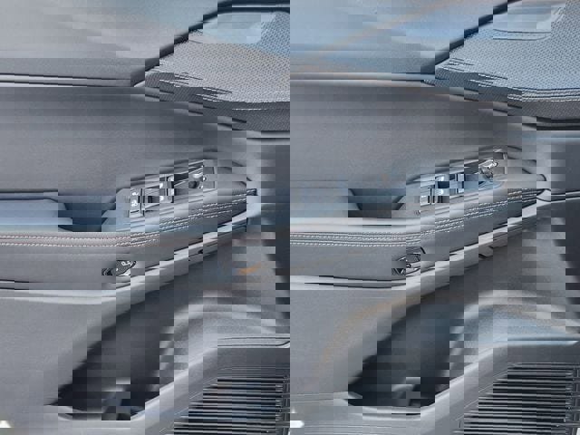 New 2026 Jeep Cherokee Limited image 18