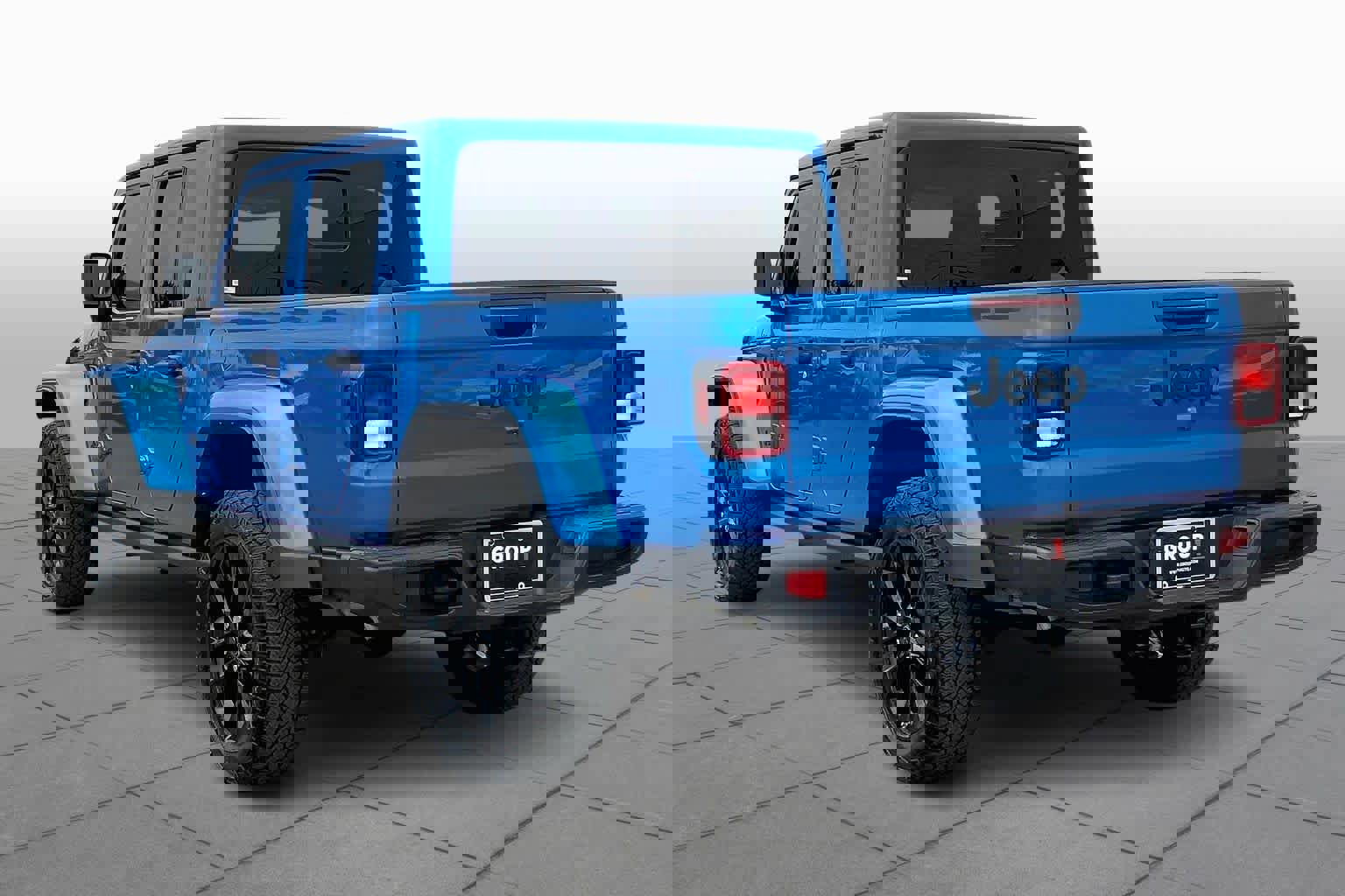 Used 2024 Jeep Gladiator Sport image 12