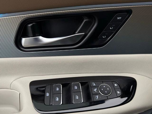 Certified 2025 Nissan Murano Platinum w/ Cargo Package image 22