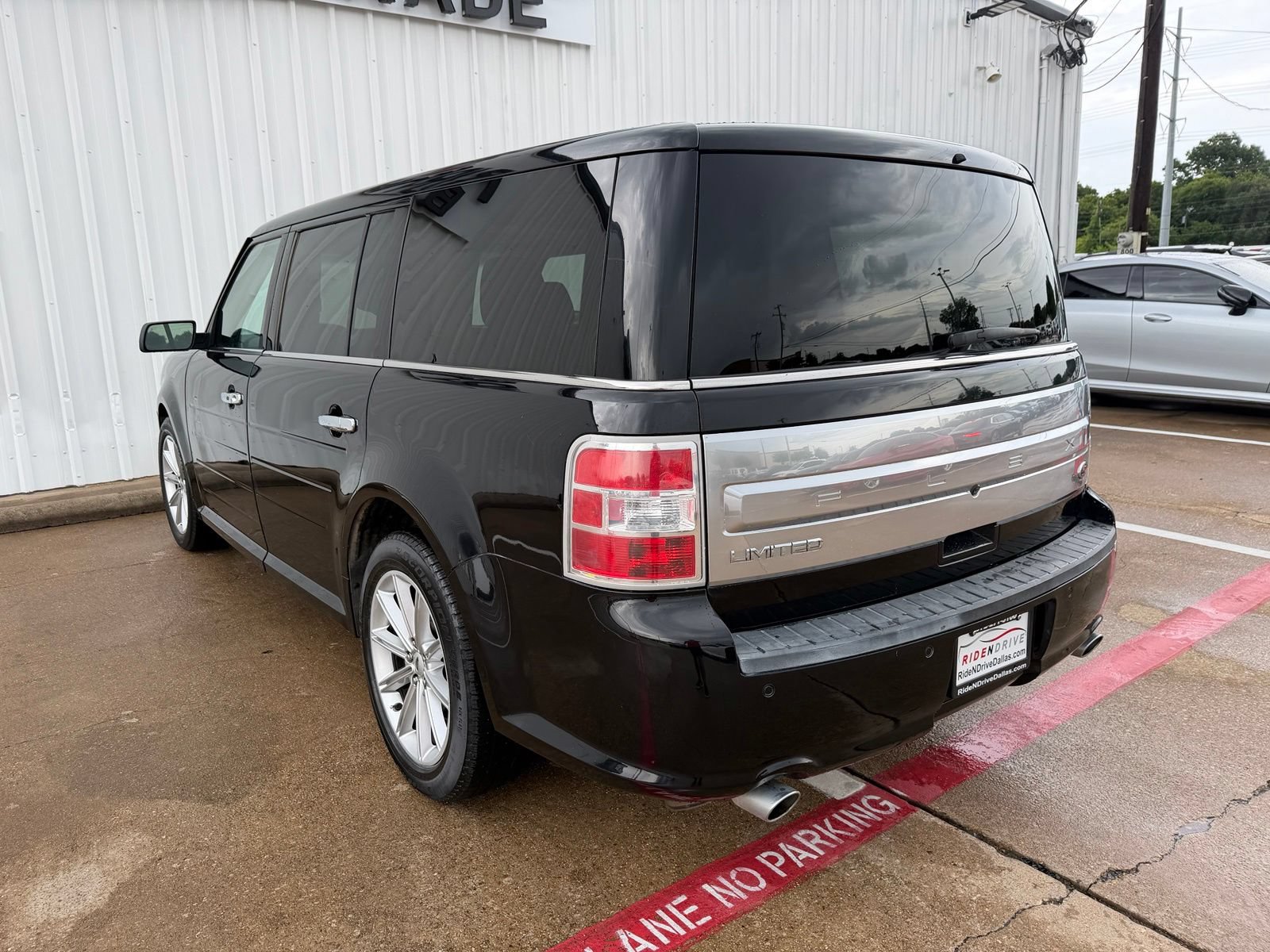 Used 2019 Ford Flex Limited FWD image 4