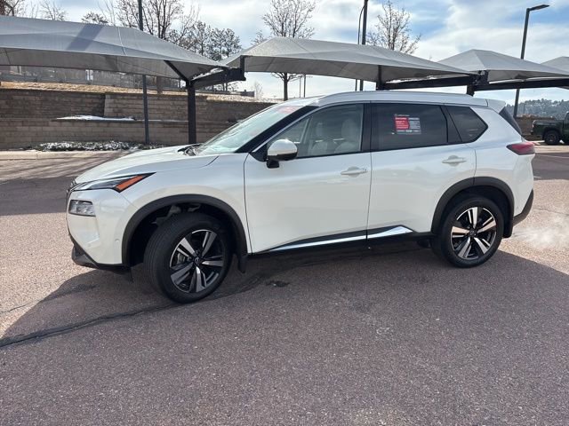 Used 2023 Nissan Rogue SL w/ SL Premium Package image 4