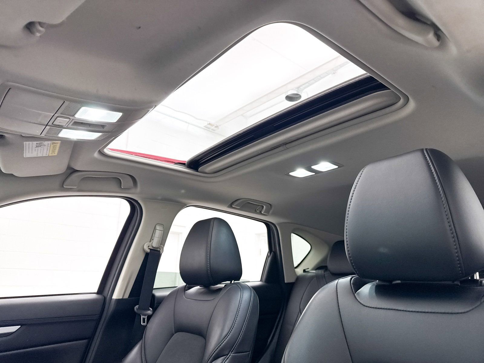 Used 2019 MAZDA CX-5 Touring image 3