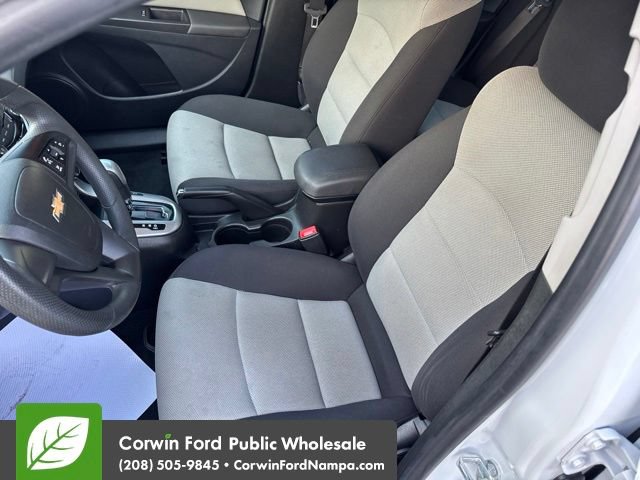 Used 2016 Chevrolet Cruze LS FWD image 23