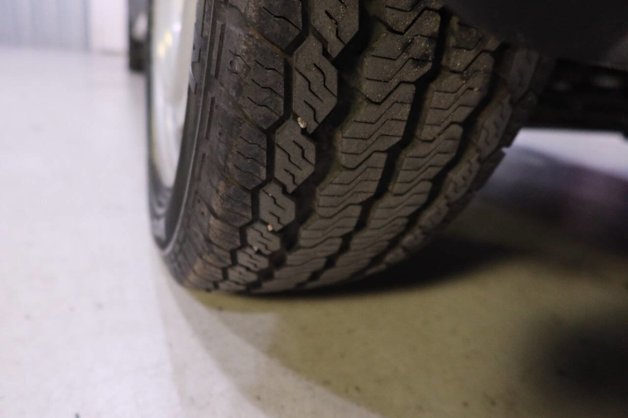 Used 2017 Nissan NV200 S w/ Back Door Glass Package FWD image 30