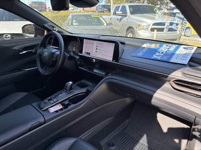 Certified 2023 Toyota Crown Limited image 18