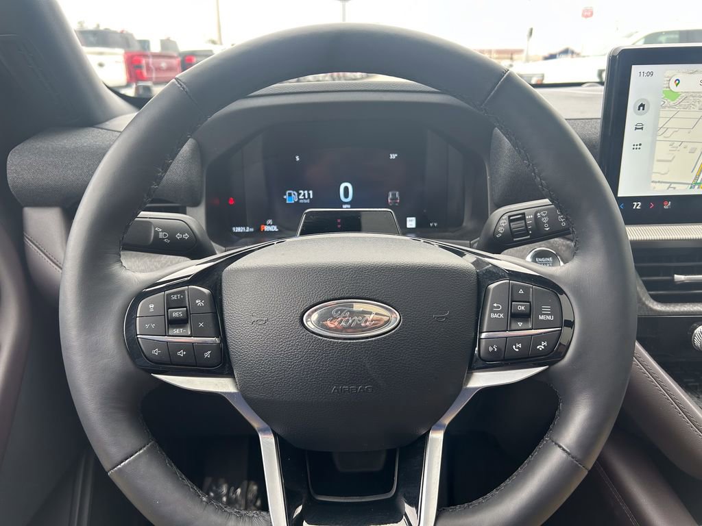 Used 2025 Ford Explorer Platinum w/ LUX Leather Package image 34